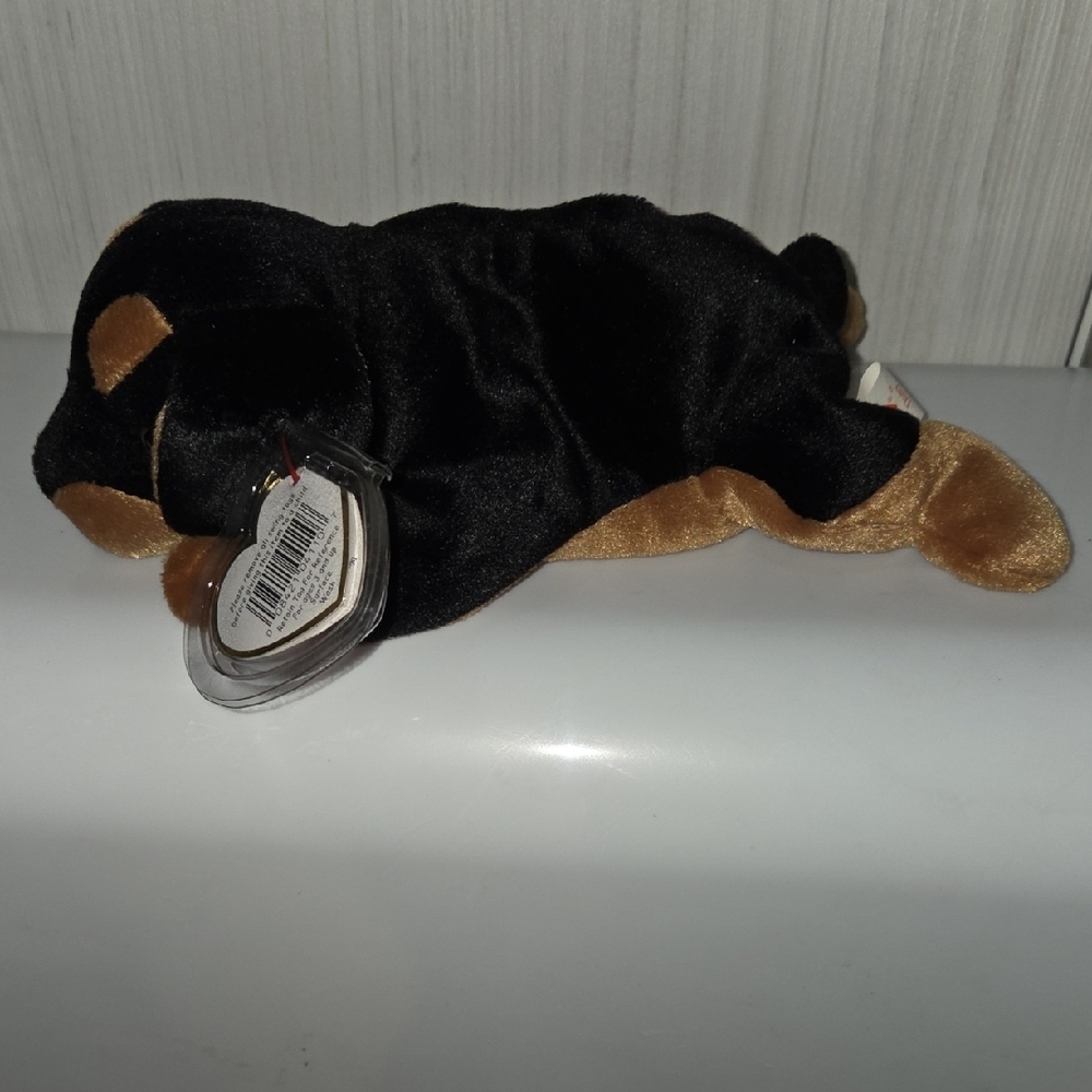 Ty Beanie Babies Black and Brown 1996 Plush Doby Dog